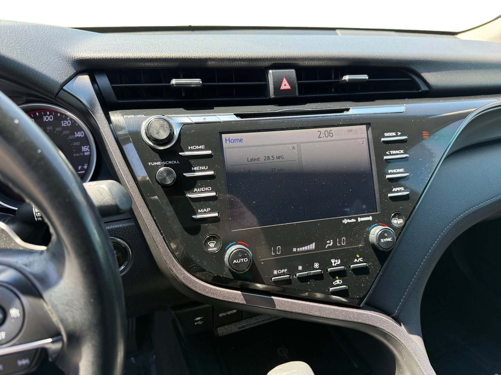 Used 2019 Toyota Camry XSE FWD image 12