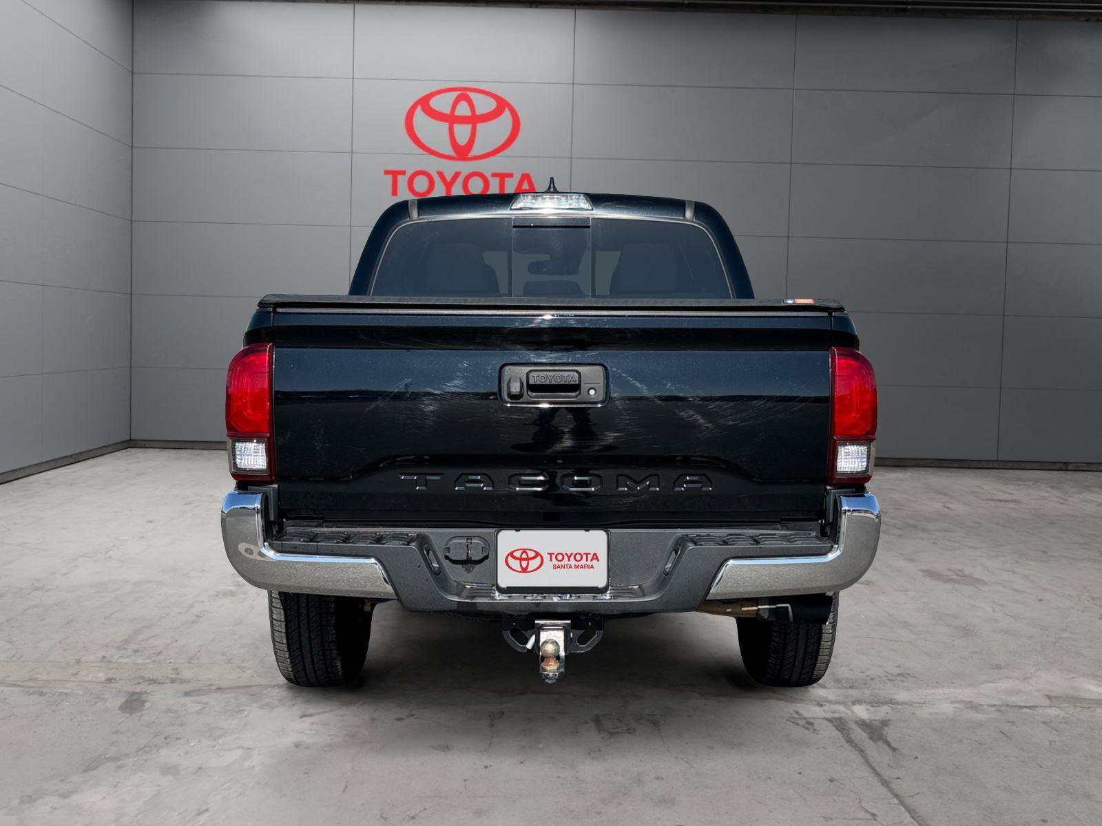 Used 2019 Toyota Tacoma TRD Off-Road AWD/4WD image 4