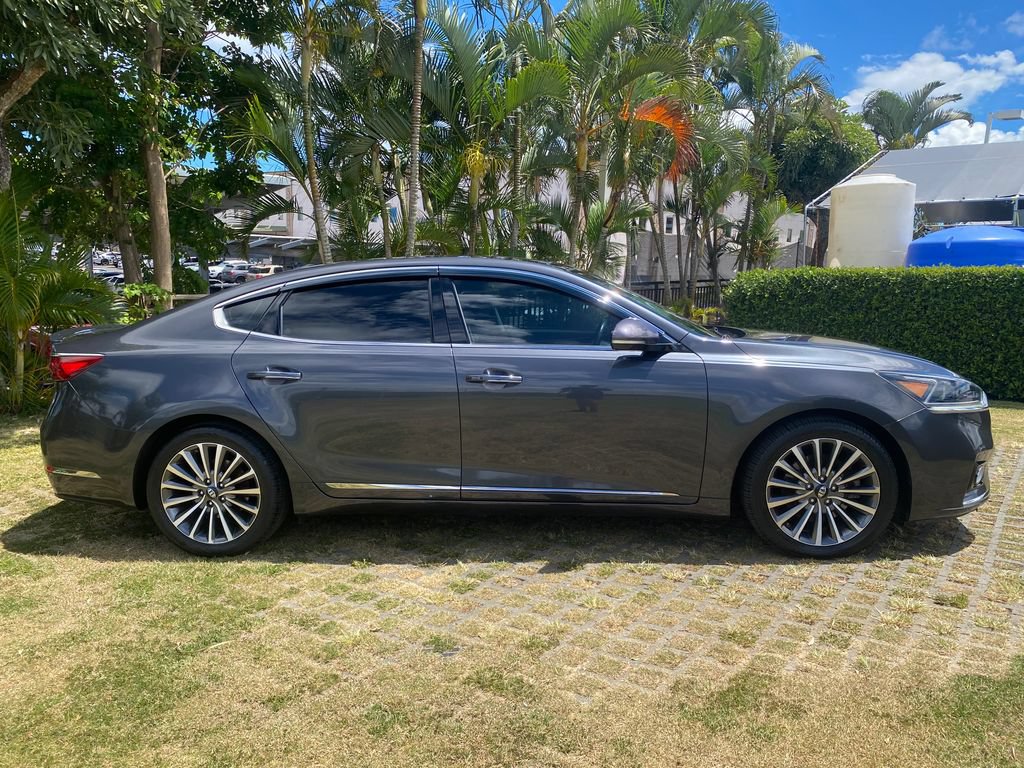 Used 2017 Kia Cadenza Premium w/ Luxury Package FWD image 26