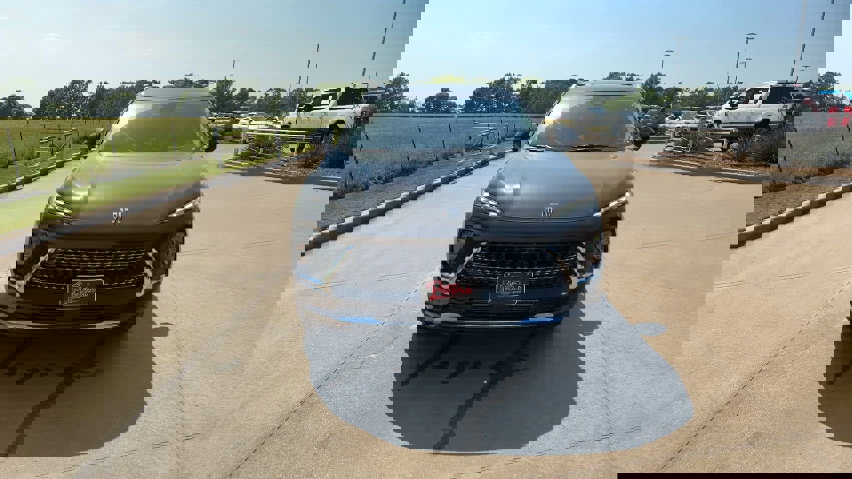 New 2025 Buick Envision Avenir image 3