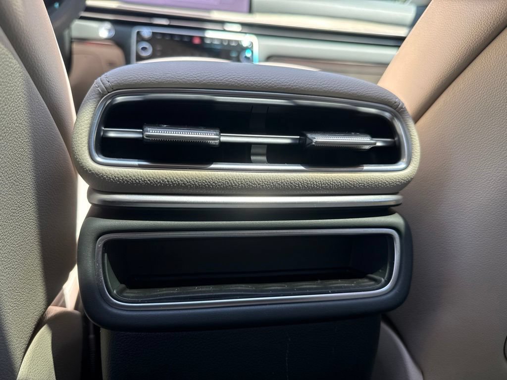 Certified 2025 Genesis GV80 2.5T Advanced AWD/4WD image 25