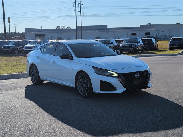 Used 2023 Nissan Altima 2.0 SR image 7