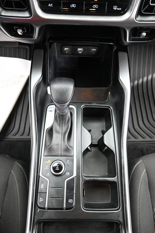 Used 2023 Kia Sorento LX image 23