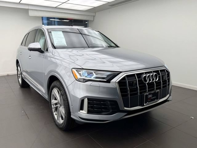 Certified 2023 Audi Q7 2.0T Premium w/ Convenience Package AWD/4WD image 3