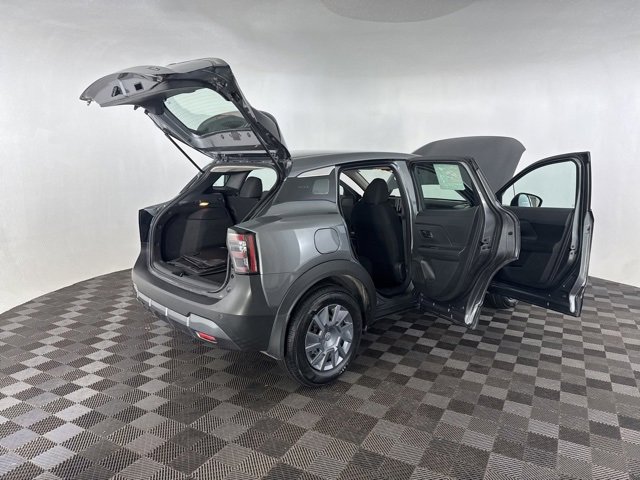 Used 2025 Nissan Kicks S image 14