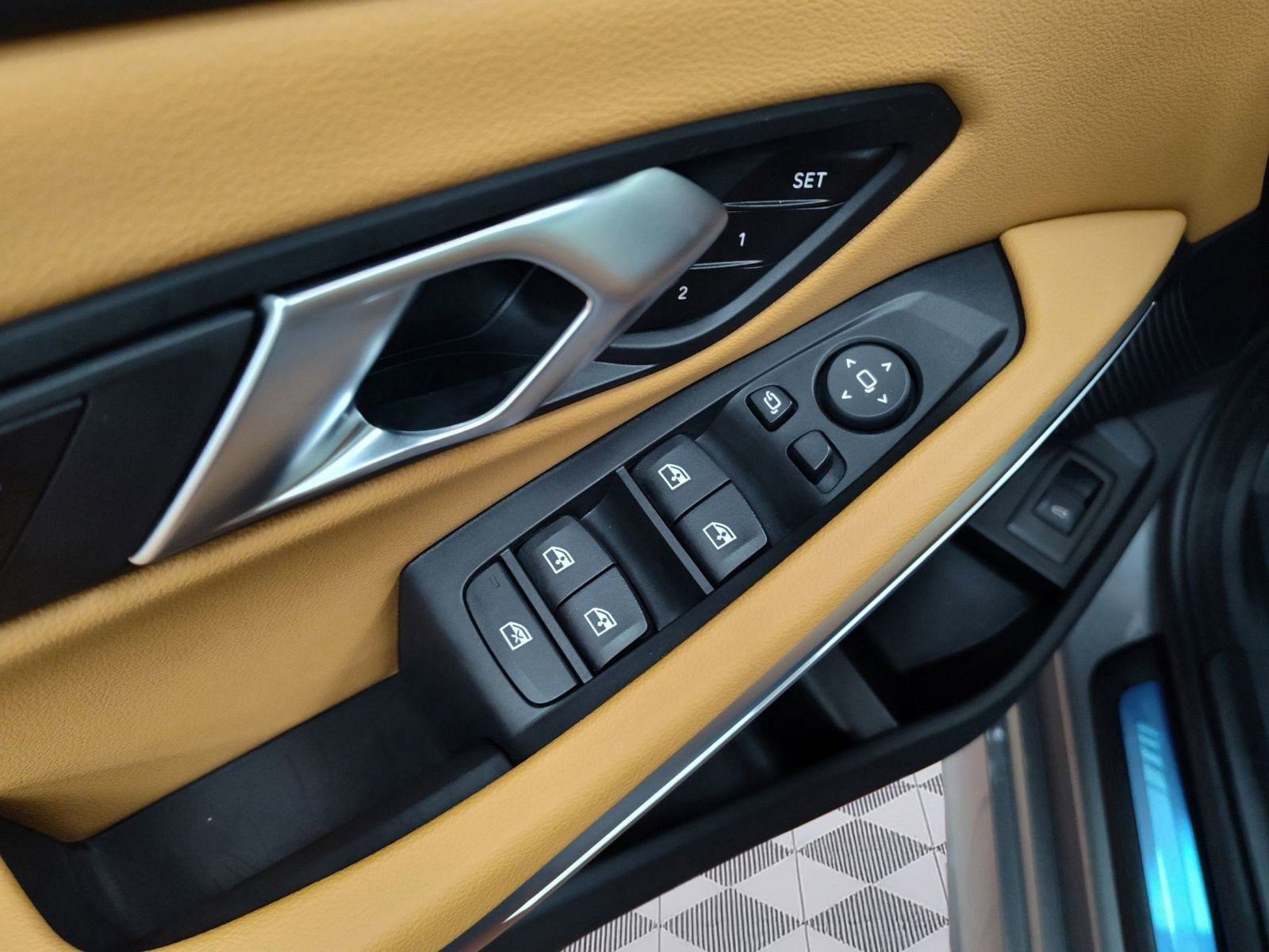 Used 2025 BMW 330i xDrive Sedan w/ M Sport Package image 12