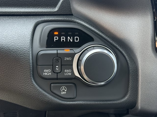 New 2026 RAM 1500 Express AWD/4WD image 17