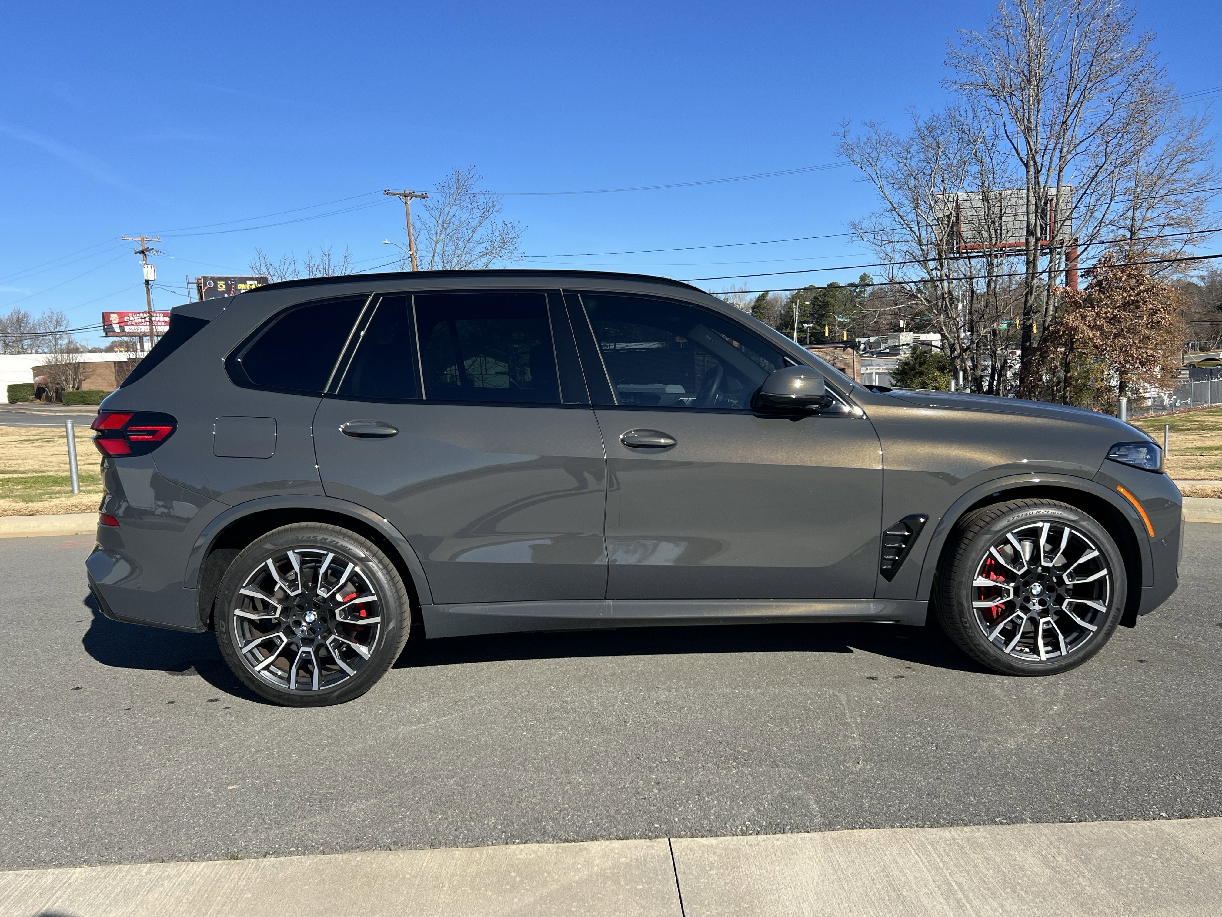 Used 2026 BMW X5 xDrive50e w/ M Sport Package image 10