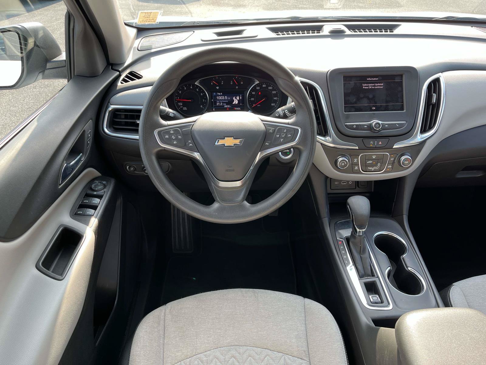 Used 2023 Chevrolet Equinox LS w/ LS Convenience Package FWD image 12