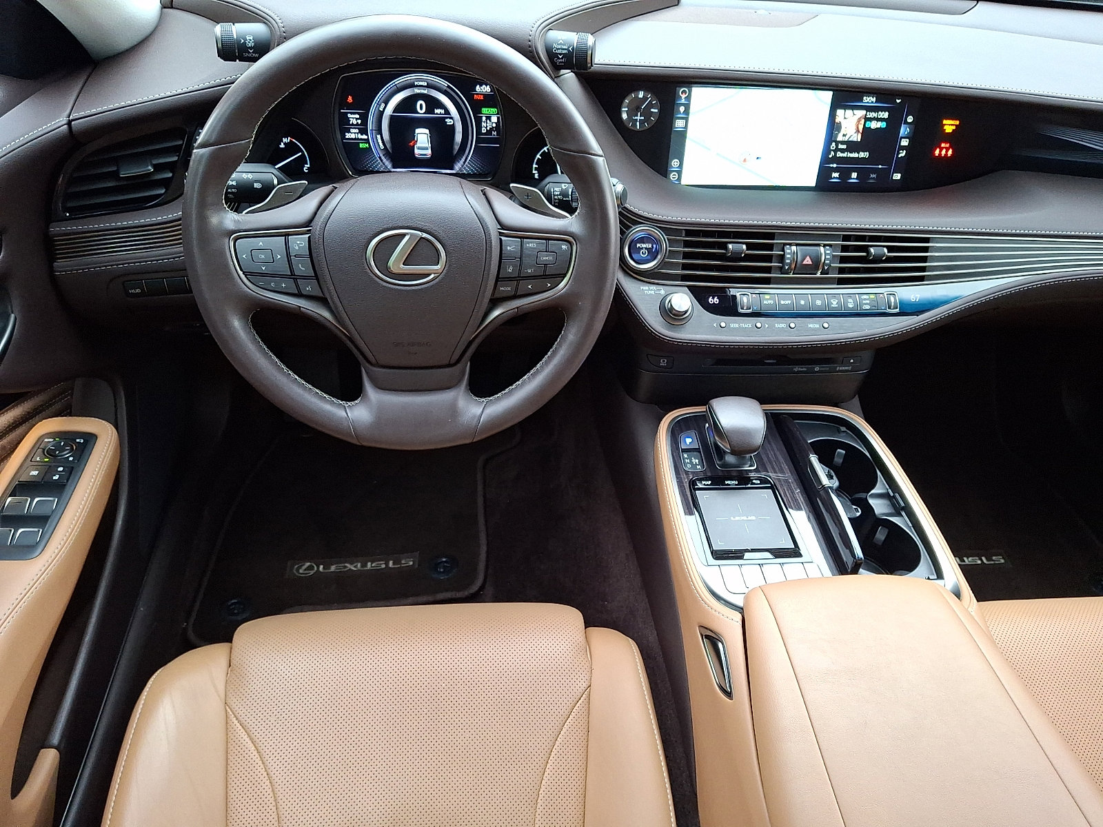 Used 2020 Lexus LS 500h AWD image 11