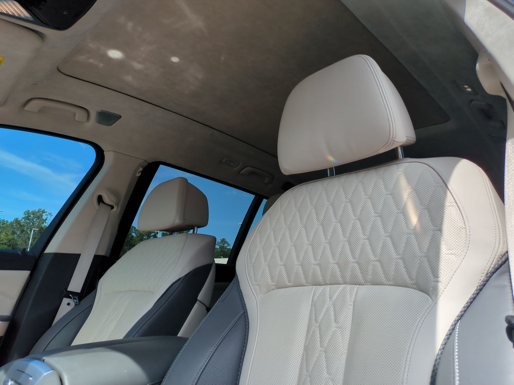 Used 2024 BMW X7 M60i w/ Executive Package AWD/4WD image 15