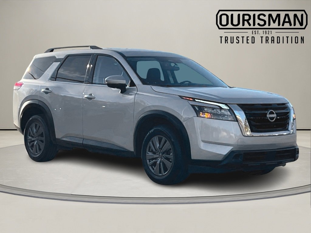 Used 2024 Nissan Pathfinder SV