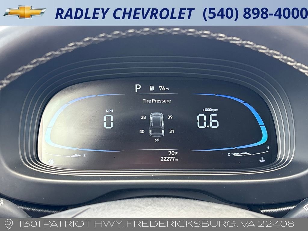 Used 2025 Hyundai Venue SEL FWD image 7