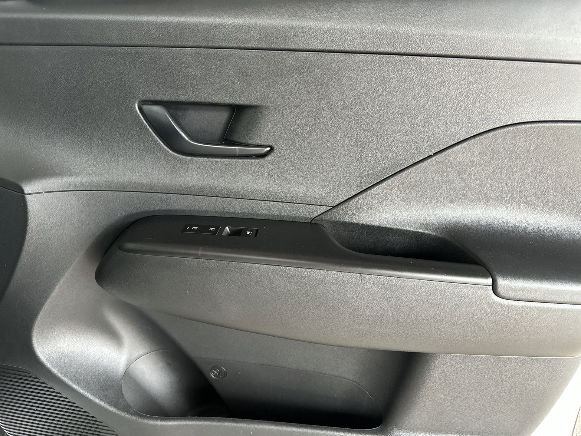 Used 2025 Hyundai Kona SEL image 26