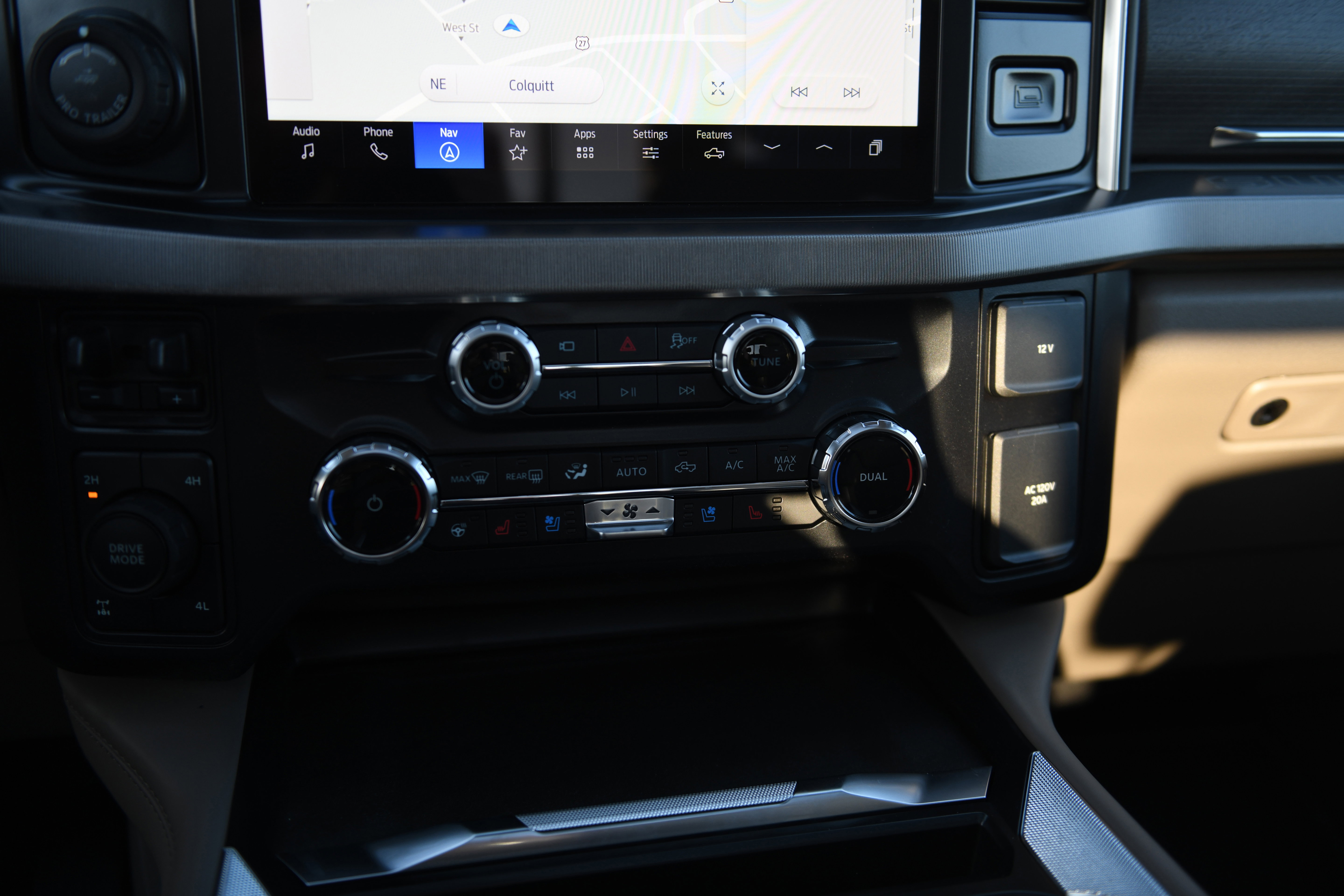 New 2026 Ford F250 Platinum w/ Platinum Plus Package image 25