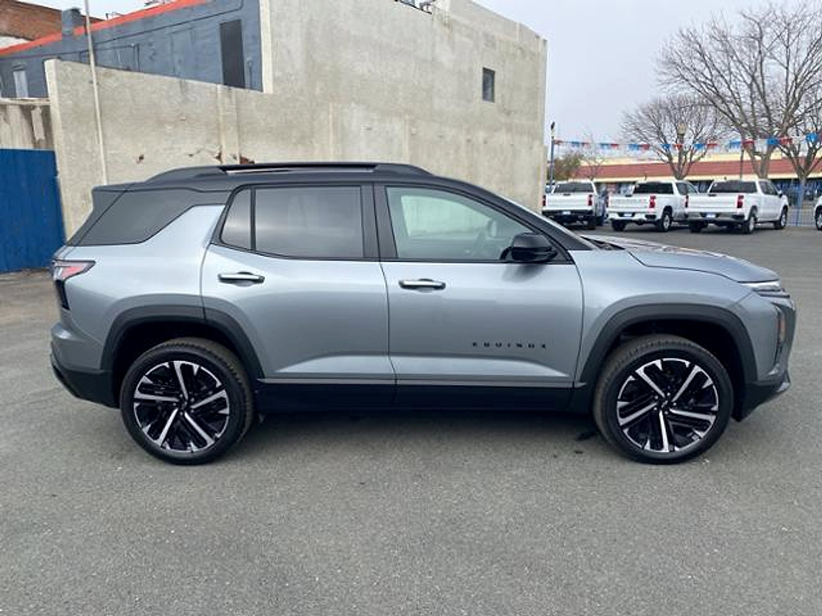 New 2026 Chevrolet Equinox RS w/ Safety and Technology Package FWD image 5