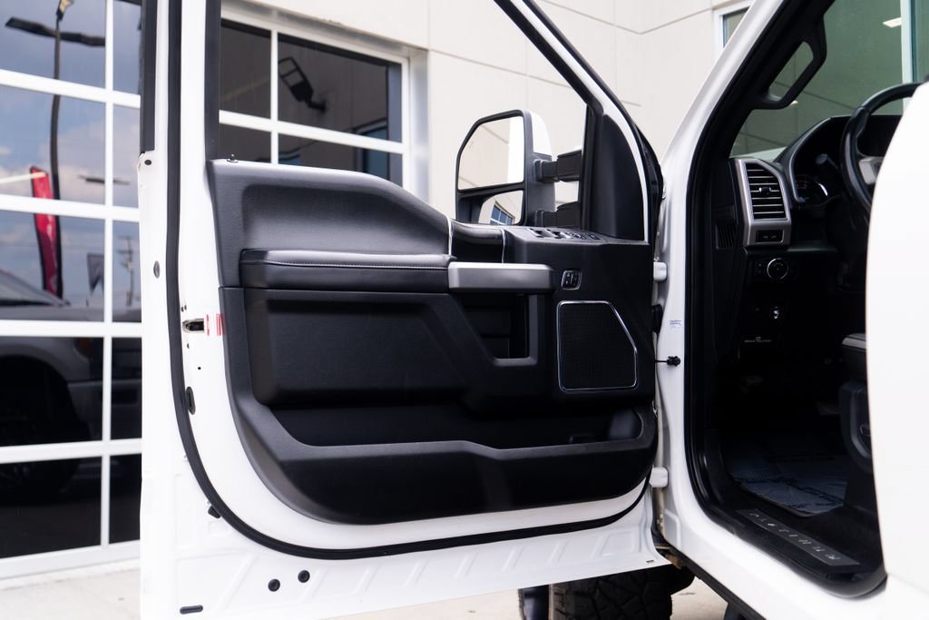 Used 2019 Ford F250 Platinum w/ Platinum Ultimate Package AWD/4WD image 19
