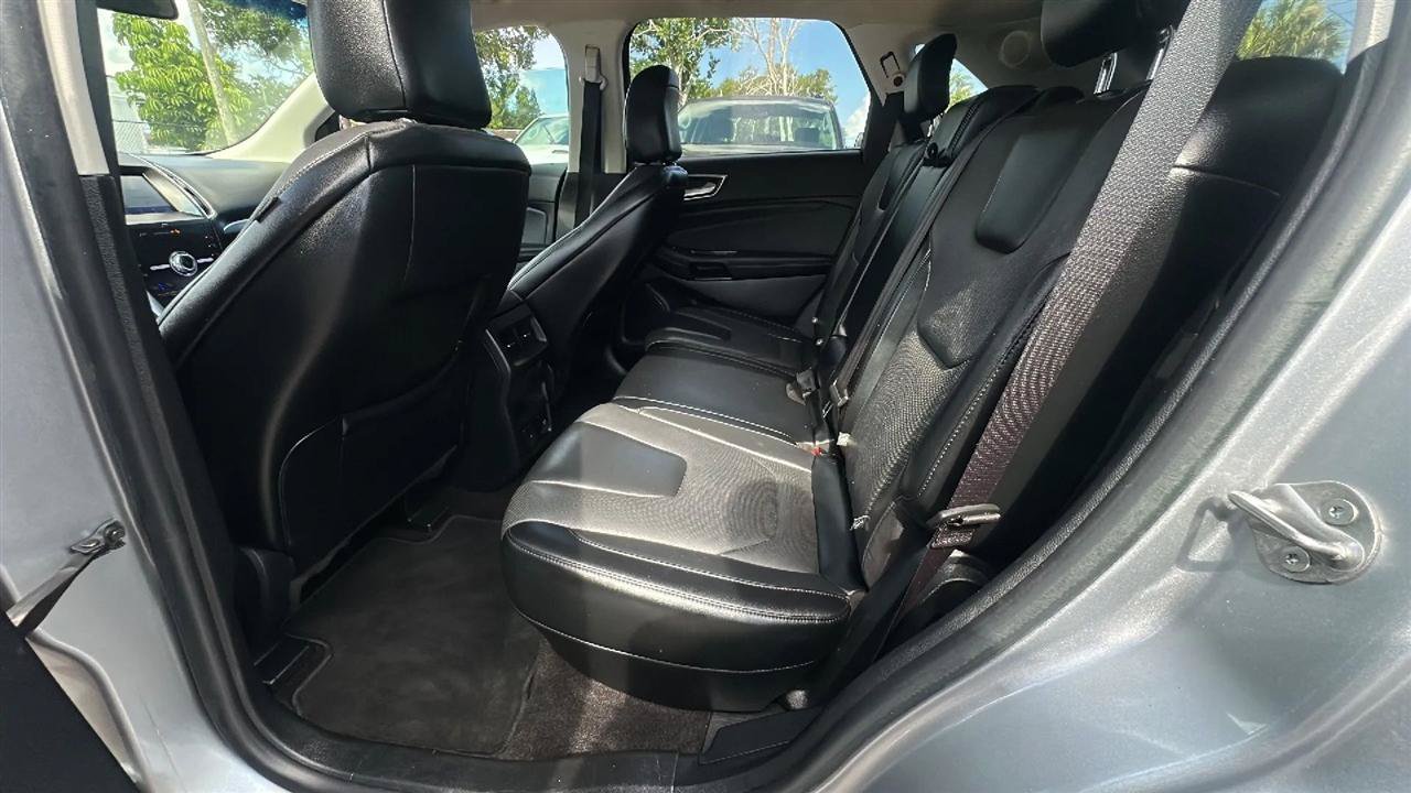 Used 2020 Ford Edge Titanium w/ Equipment Group 301A FWD image 24