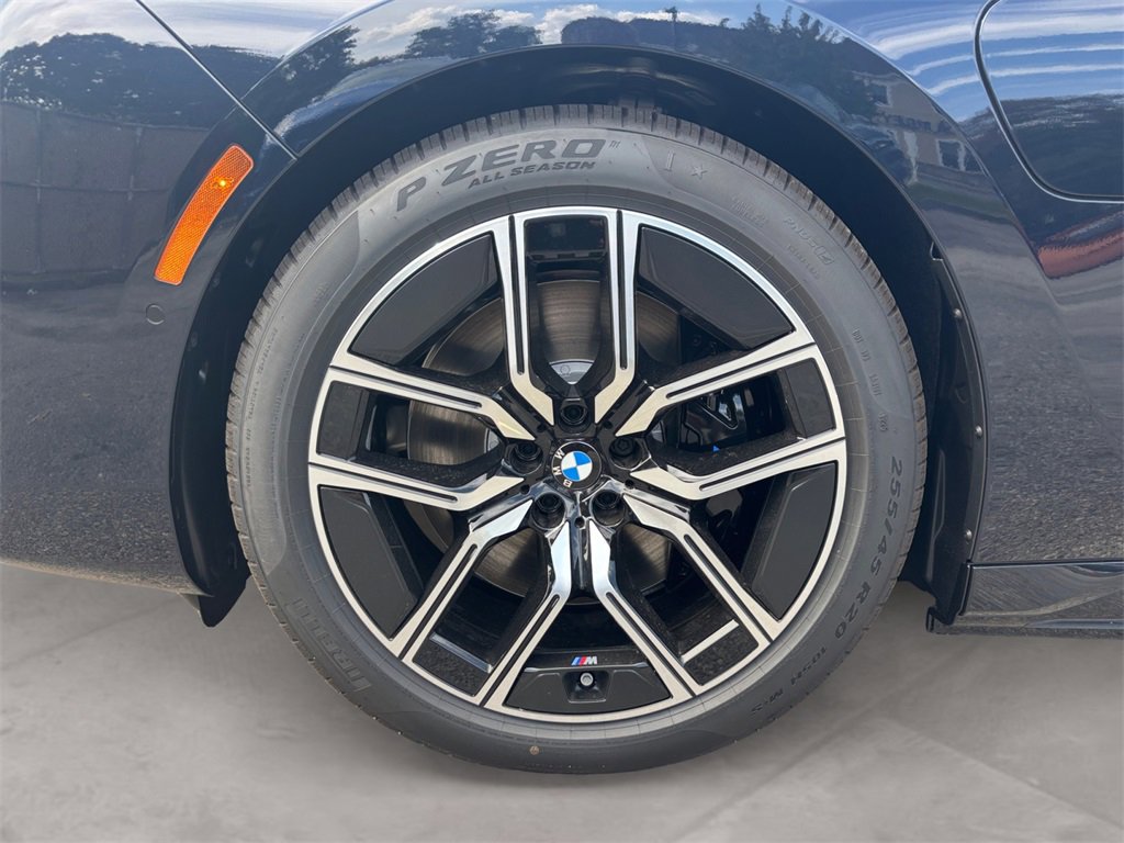 New 2026 BMW 750e xDrive image 14