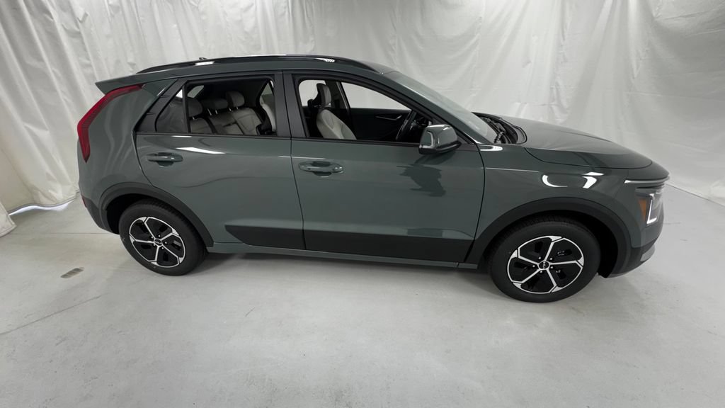 New 2026 Kia Niro EX FWD image 2