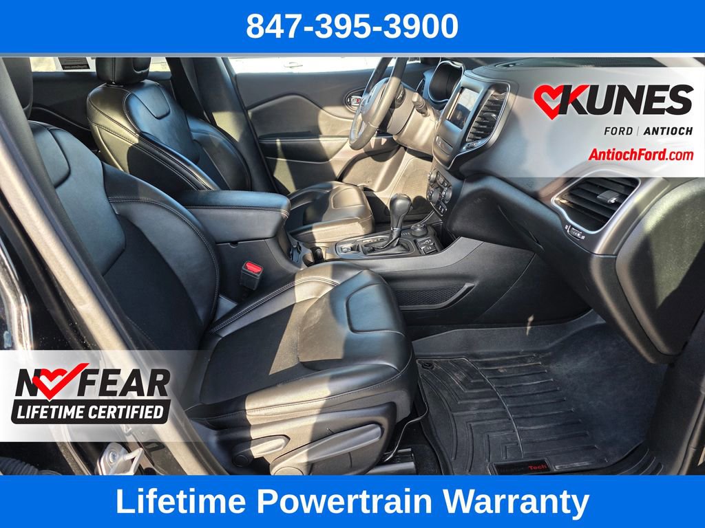 Used 2020 Jeep Cherokee Latitude Plus image 28