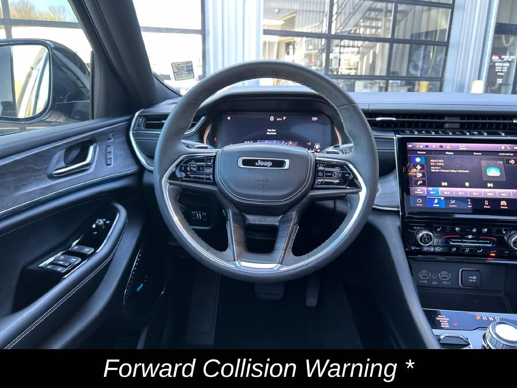 Certified 2023 Jeep Grand Cherokee Overland w/ Luxury Tech Group IV AWD/4WD image 18
