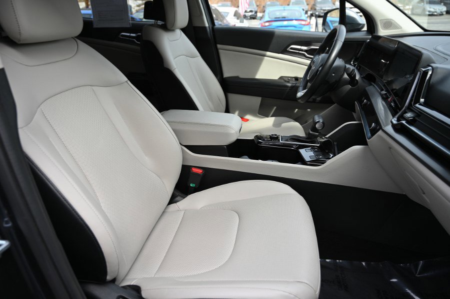 Used 2023 Kia Sportage EX image 21