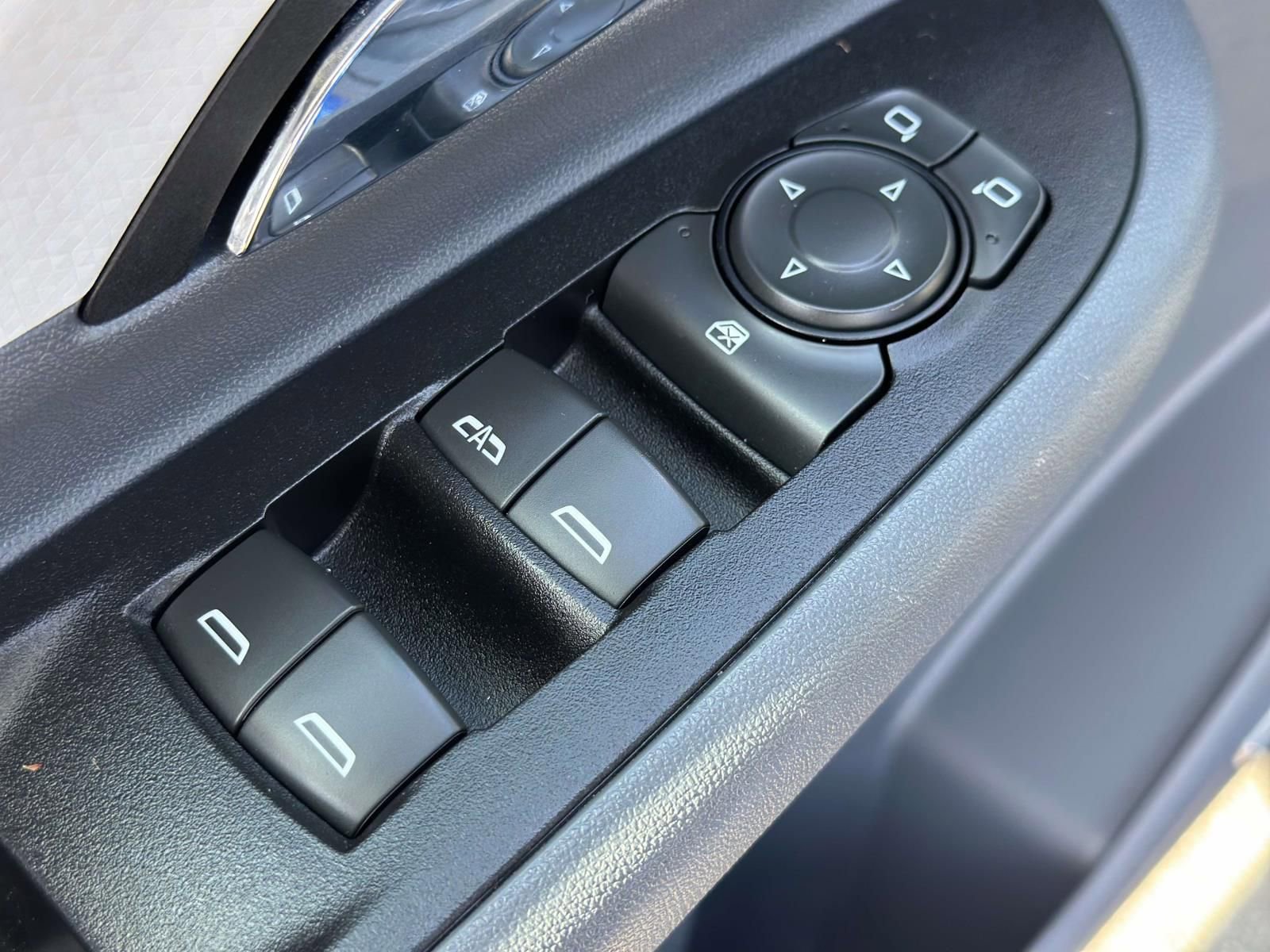 Certified 2020 Chevrolet Bolt Premier w/ Infotainment Package image 21