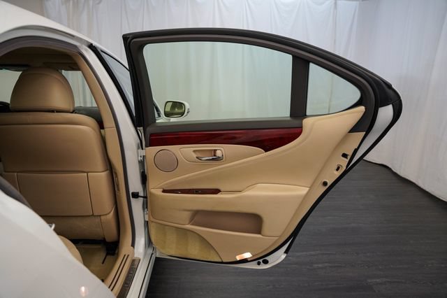 Used 2011 Lexus LS 460 AWD w/ Comfort Pkg image 23