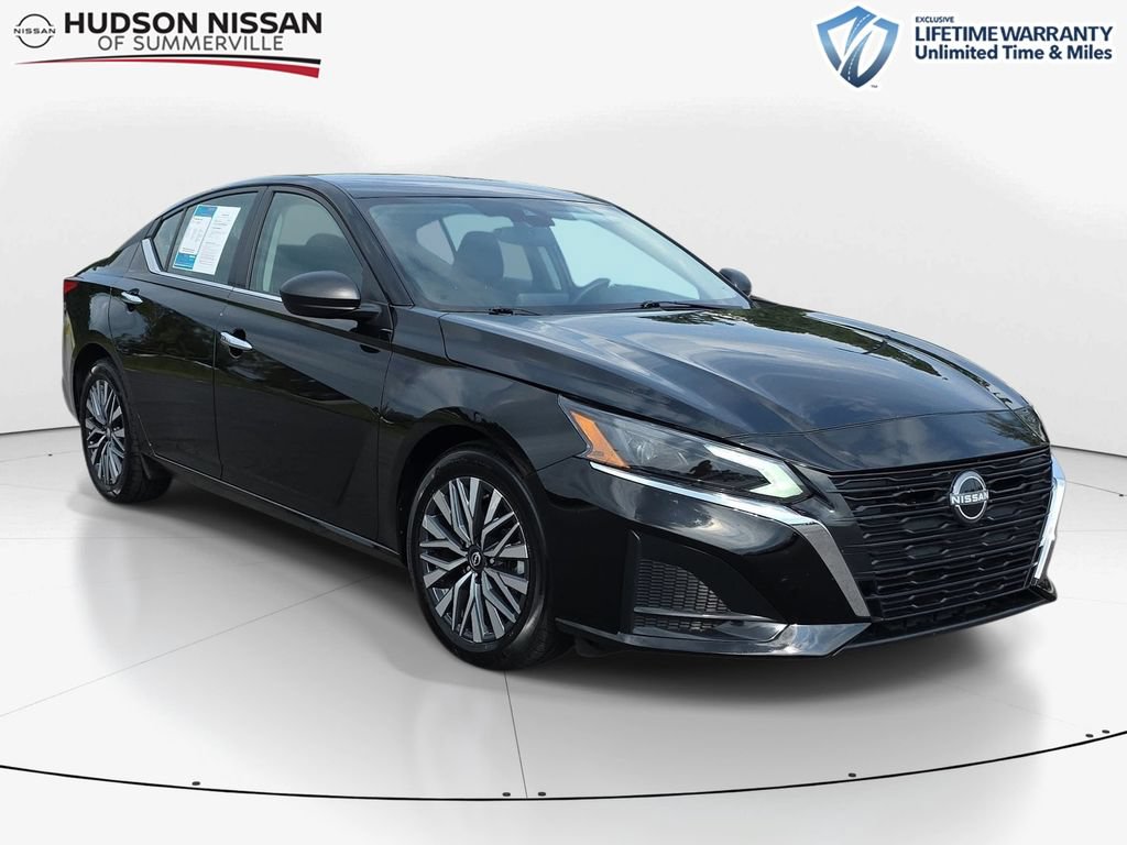 Used 2025 Nissan Altima 2.5 SV