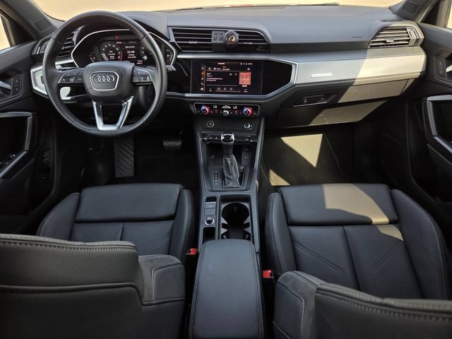 Used 2022 Audi Q3 2.0T Premium Plus w/ Premium Plus Package AWD/4WD image 14