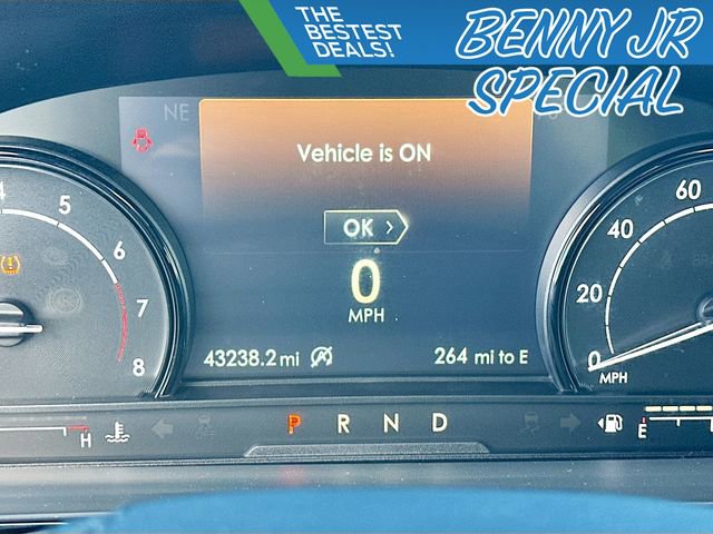 Used 2020 Lincoln Corsair Reserve w/ Beyond Blue Interior Package image 12