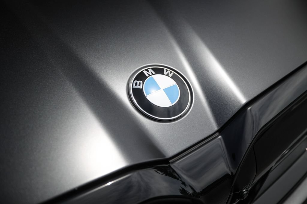 Used 2026 BMW M5 Touring AWD/4WD image 12