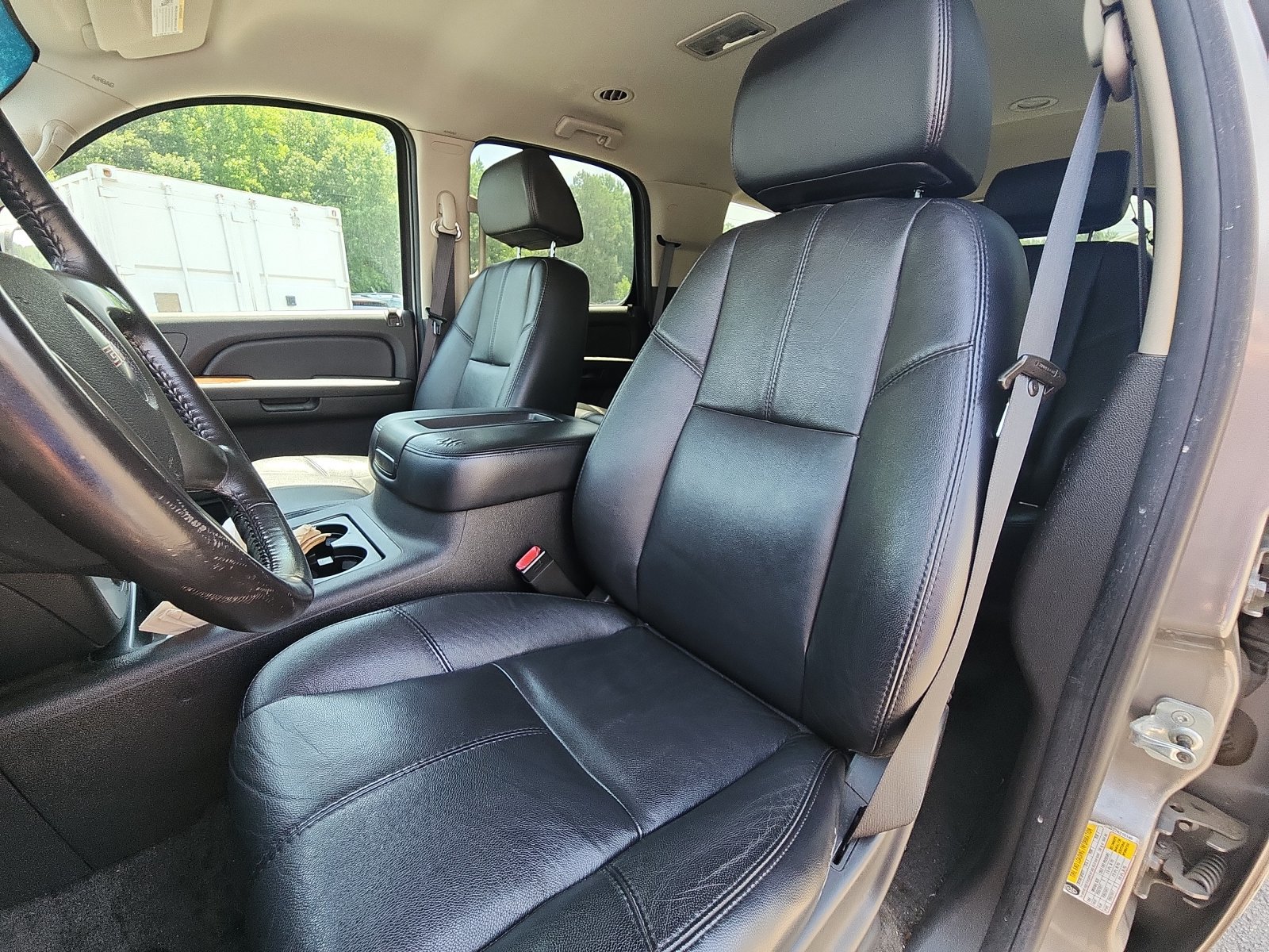 Used 2007 GMC Yukon SLT w/ SLT Preferred Equipment Group RWD image 18