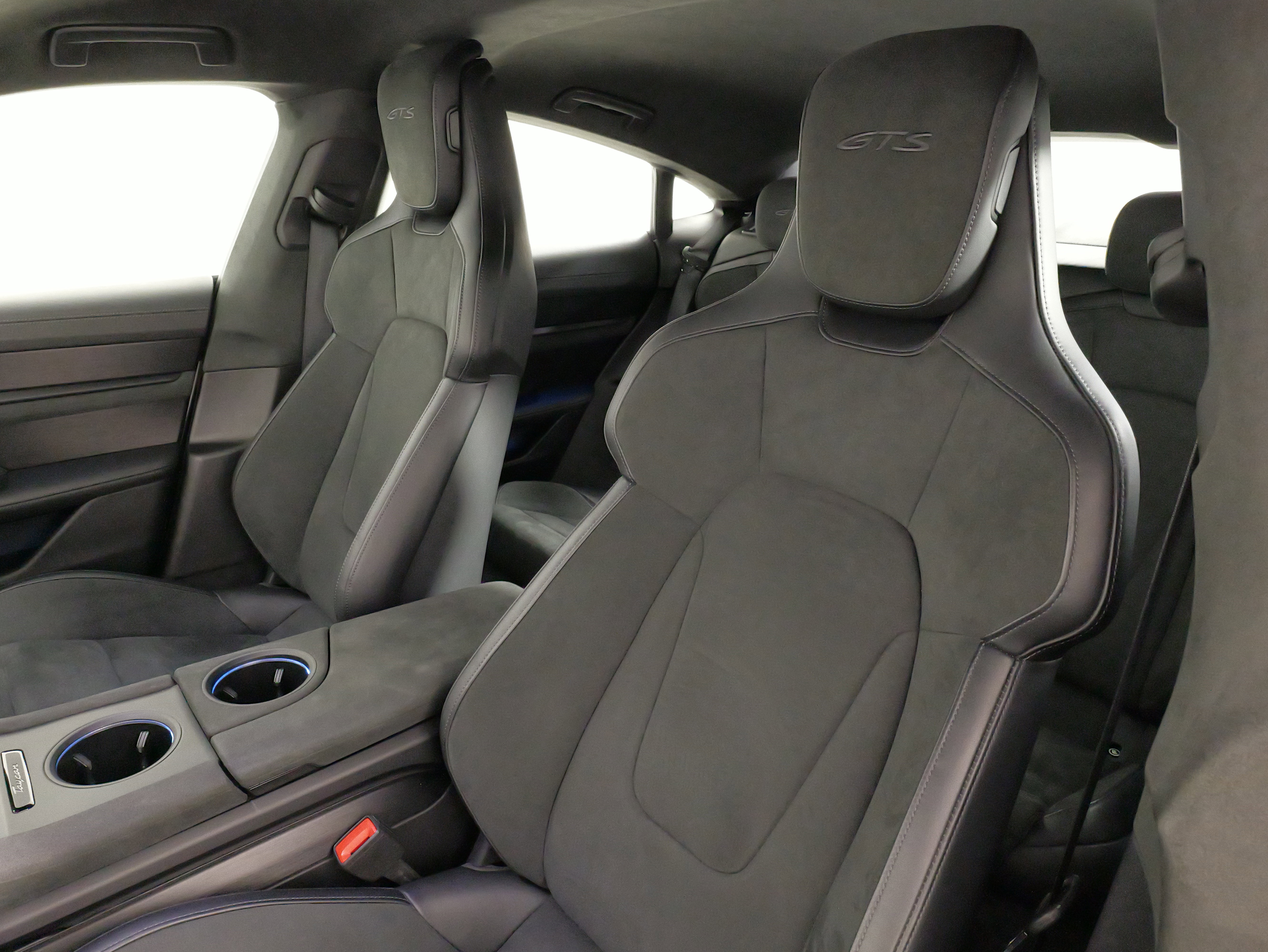 Used 2023 Porsche Taycan GTS image 31