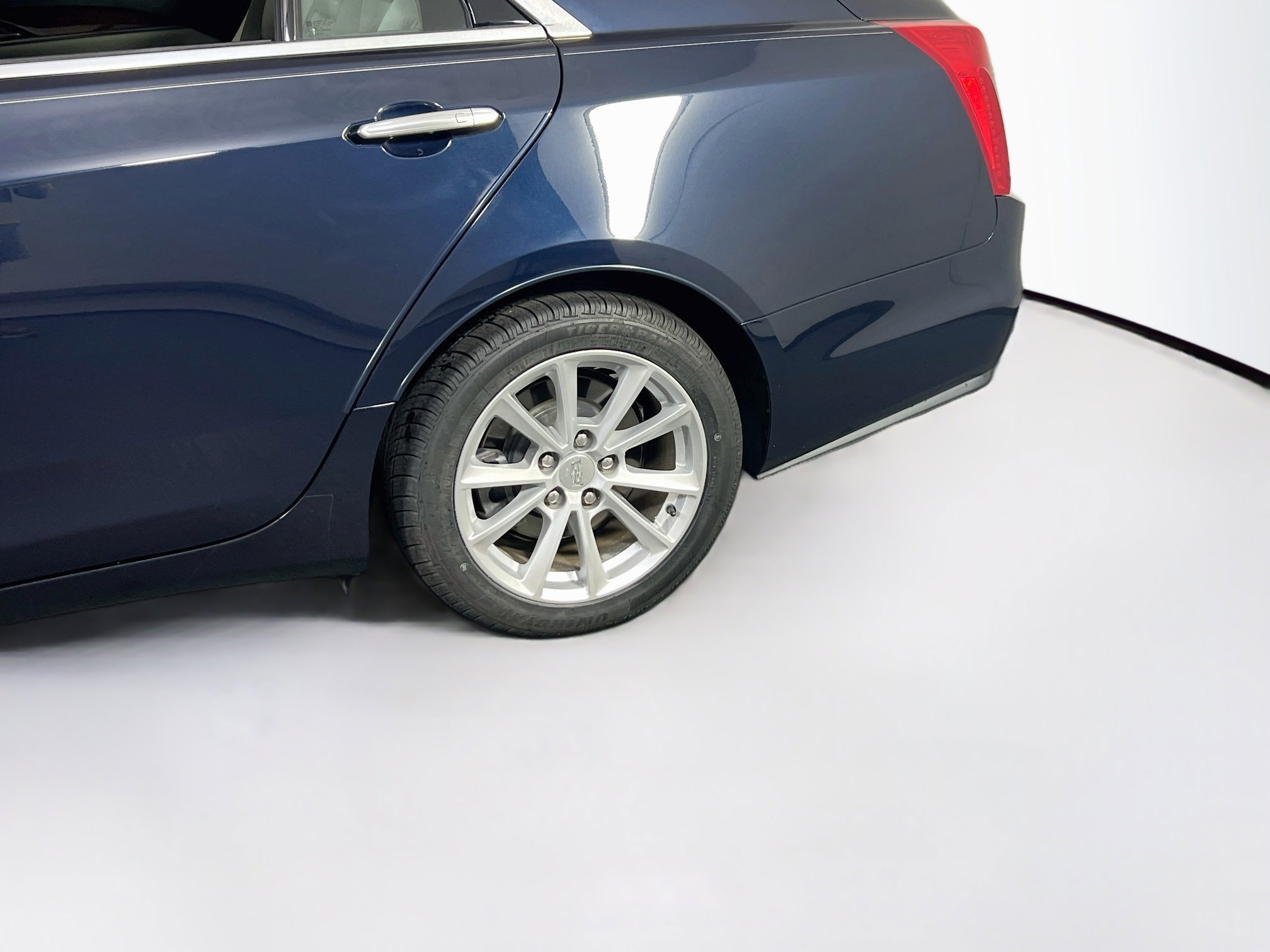 Used 2019 Cadillac CTS Sedan RWD image 30