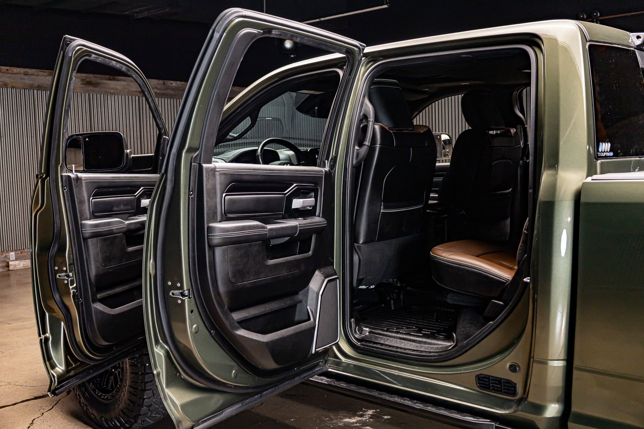 Used 2021 RAM 2500 Power Wagon w/ 75th Anniversary Edition image 29