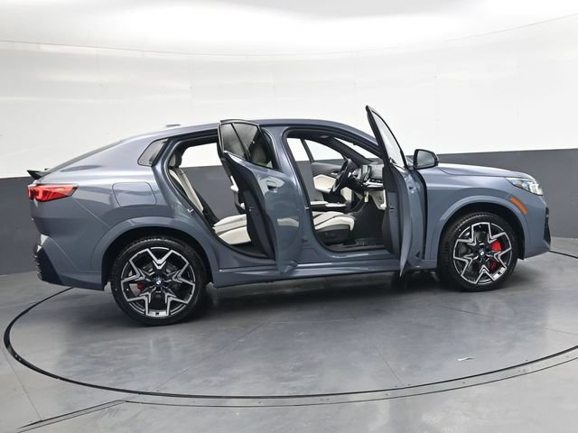 New 2026 BMW X2 xDrive28i w/ Technology Package AWD/4WD image 39