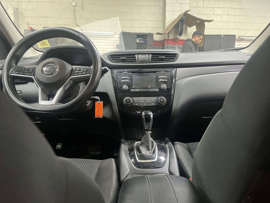 Used 2018 Nissan Rogue Sport S FWD image 10