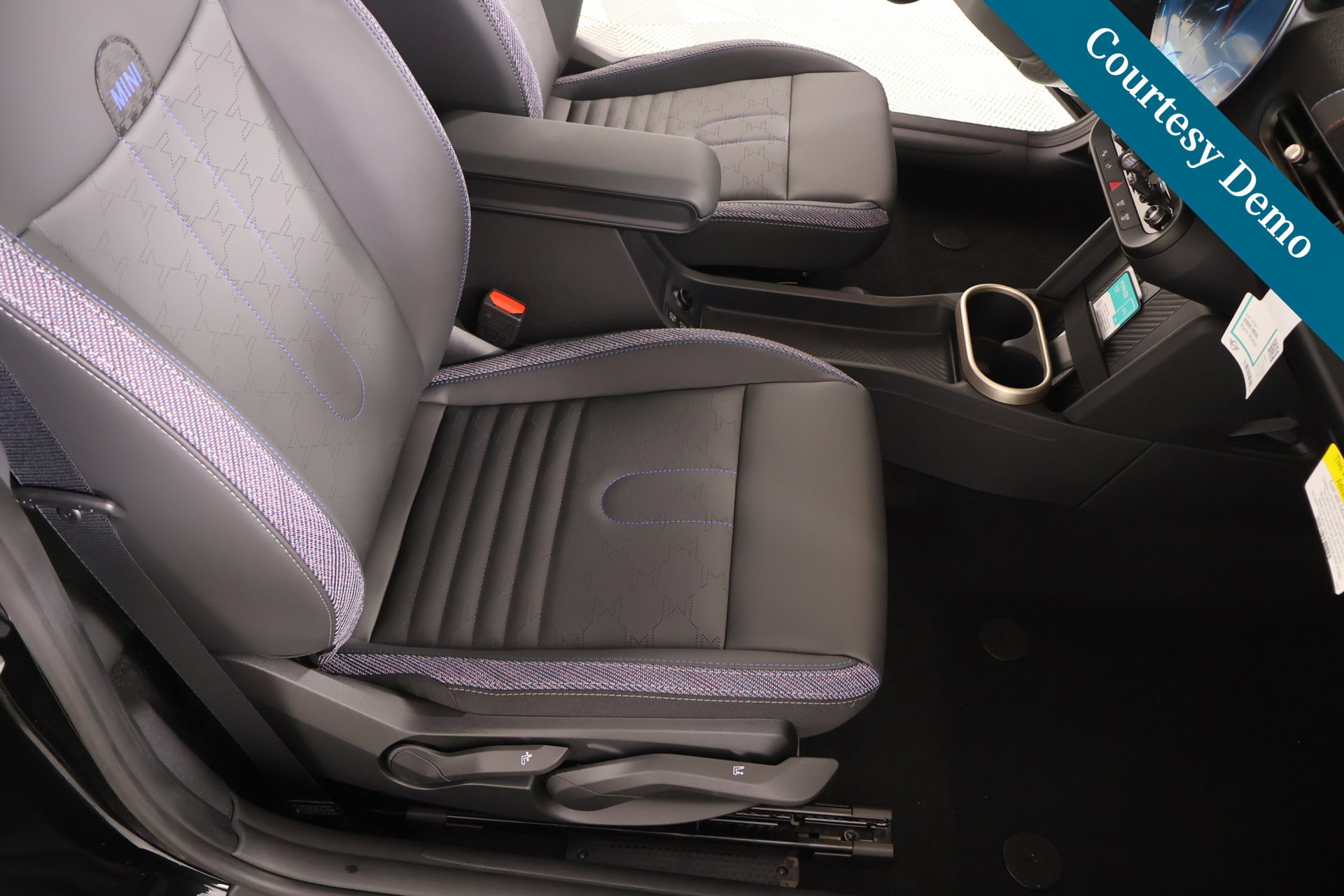 New 2026 MINI Cooper 2-Door Hardtop FWD image 13