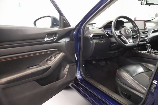 Used 2022 Nissan Altima 2.5 SR FWD image 8