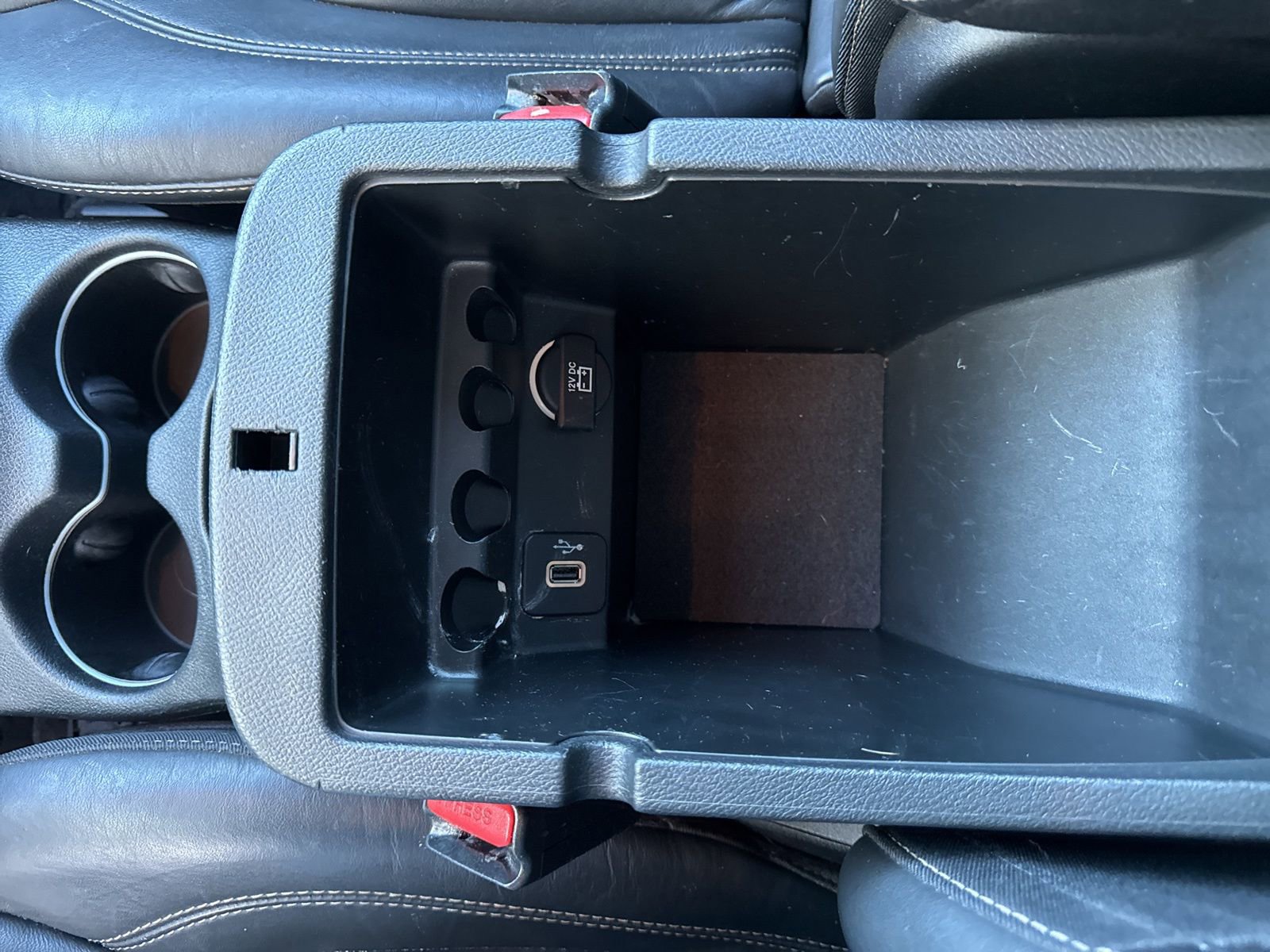 Used 2016 Jeep Cherokee Limited image 26