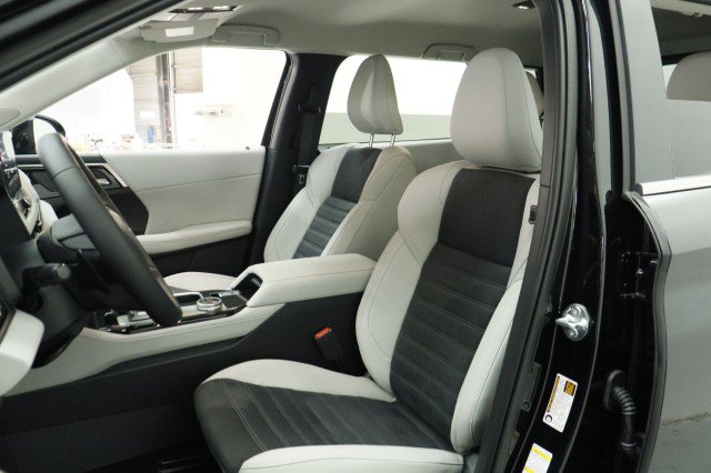 New 2026 Mitsubishi Outlander SE FWD image 7