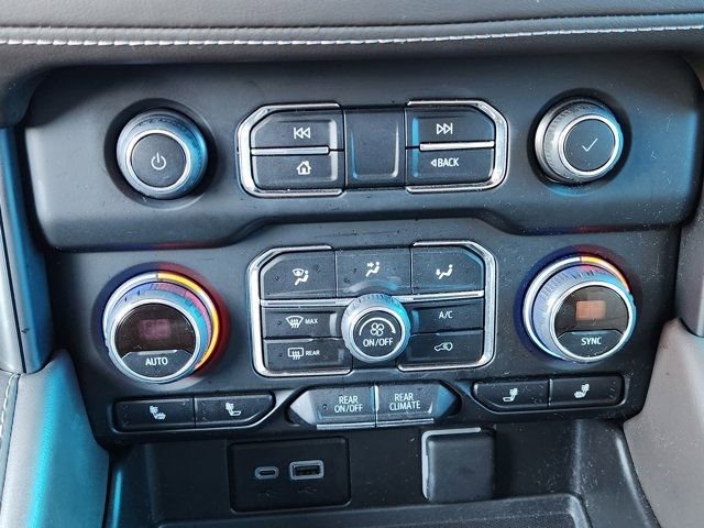 Used 2023 Chevrolet Tahoe Z71 w/ Luxury Package image 22