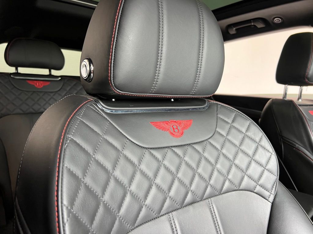Used 2017 Bentley Bentayga image 25