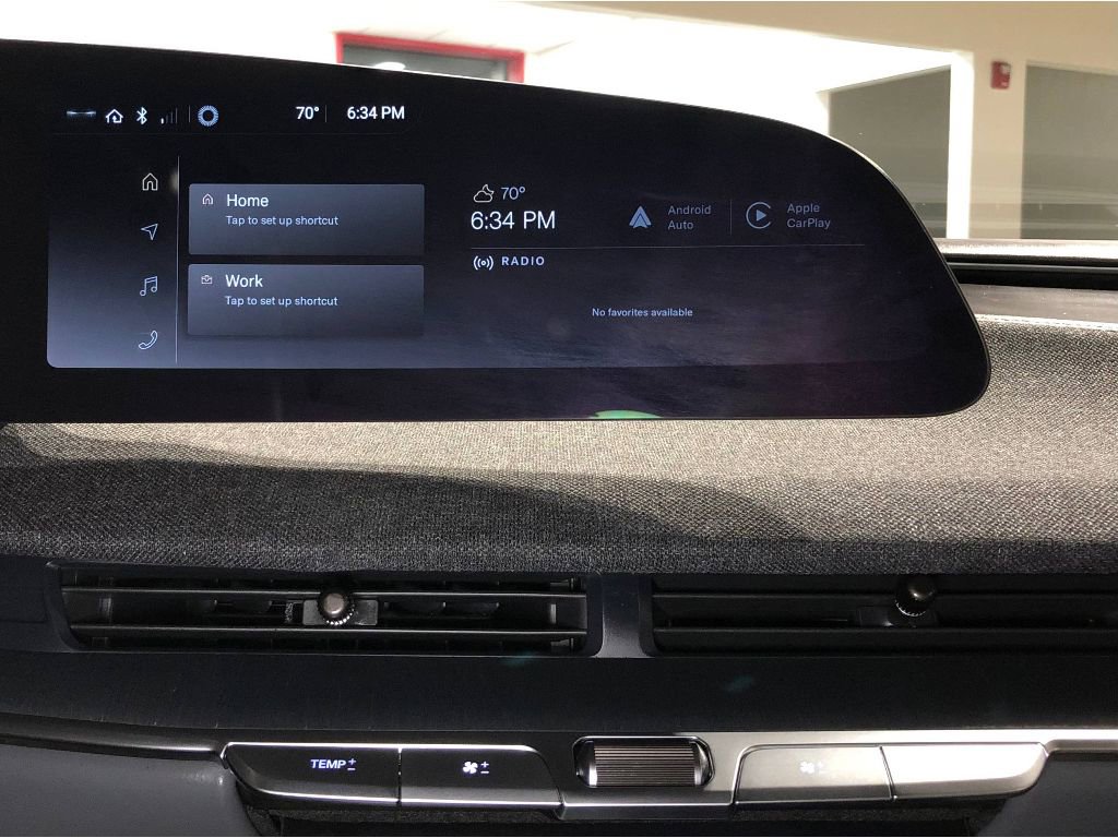 Used 2024 Lucid Air Pure image 29