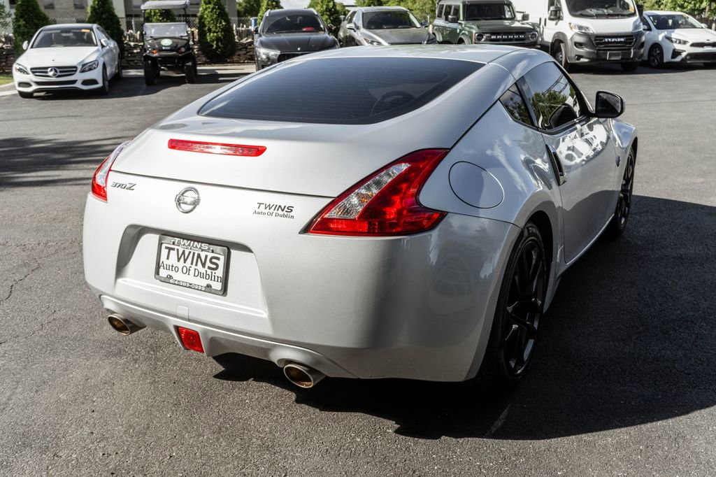 Used 2017 Nissan 370Z Coupe RWD image 29