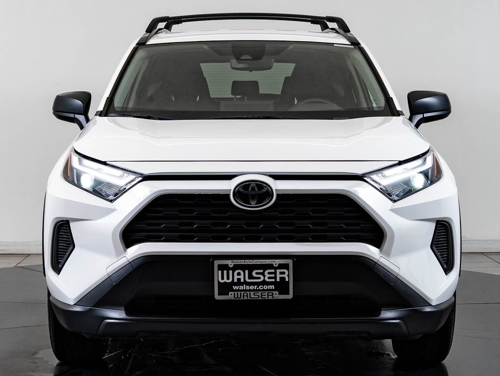 Used 2025 Toyota RAV4 LE AWD/4WD image 2