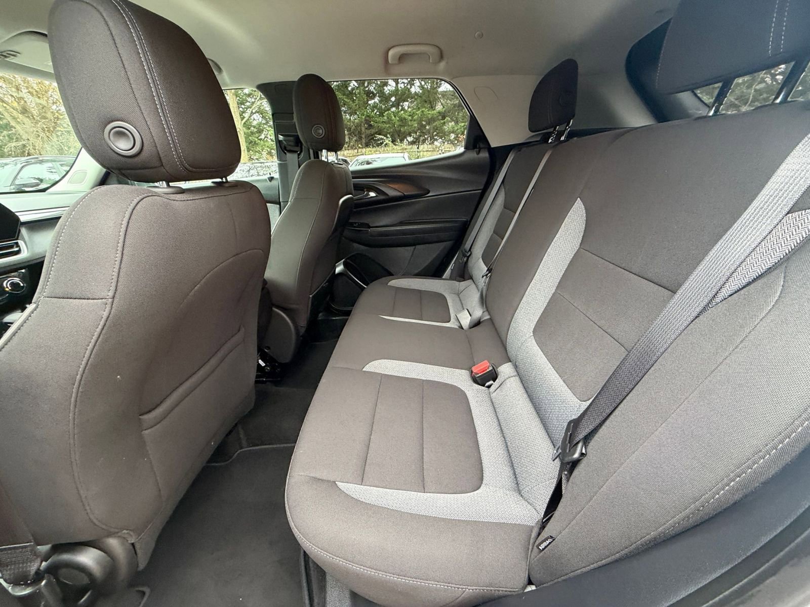 Used 2025 Chevrolet TrailBlazer LT w/ Driver Confidence Package image 23