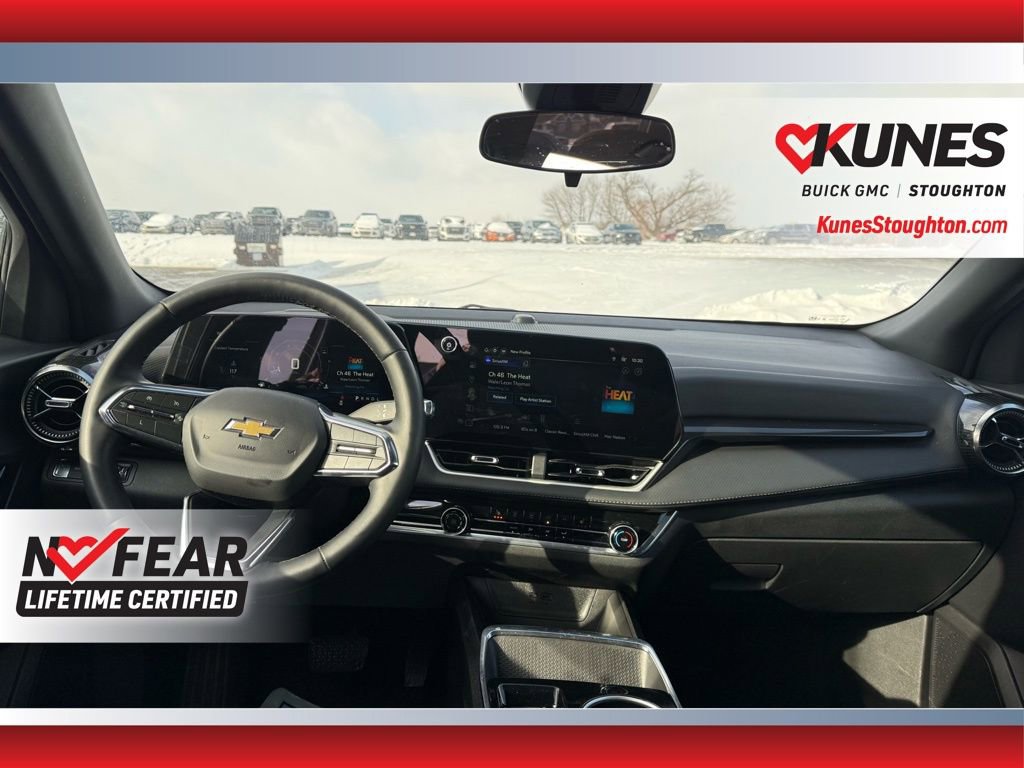 Used 2025 Chevrolet Equinox LT image 25